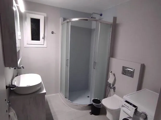 Estella * Naxos City